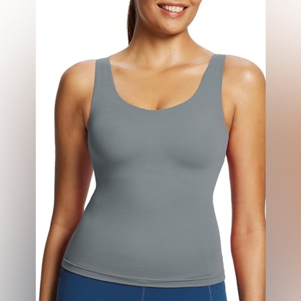 Baleaf Freeleaf Gray Tank with built in bra S/M